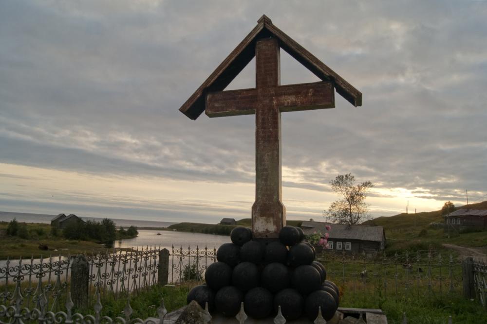Памятный крест д. Лямца